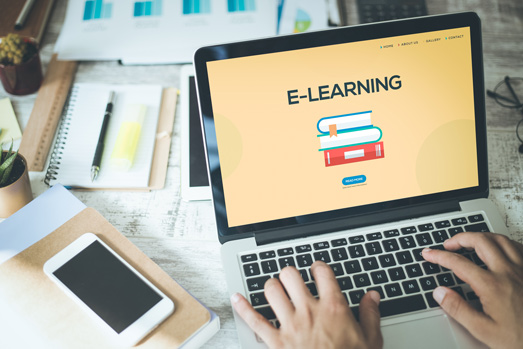 Formations en ligne via des plateformes d’e-learning